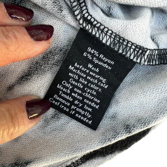 ROCK & REPUBLIC tie-dye, turtleneck, women's size XL - Picture 6 of 6